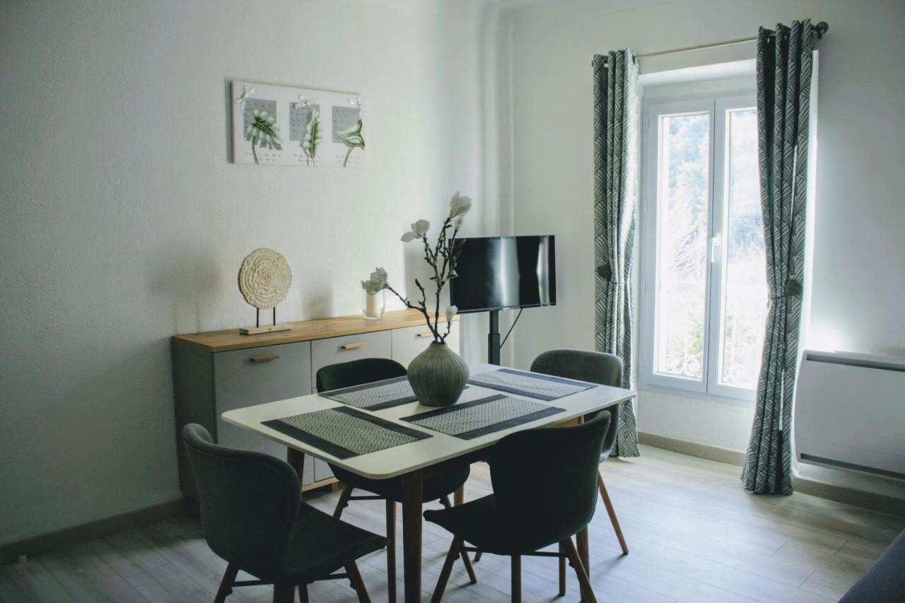 Charmant Appartement Au Coeur Des Gres D Annot Exterior photo